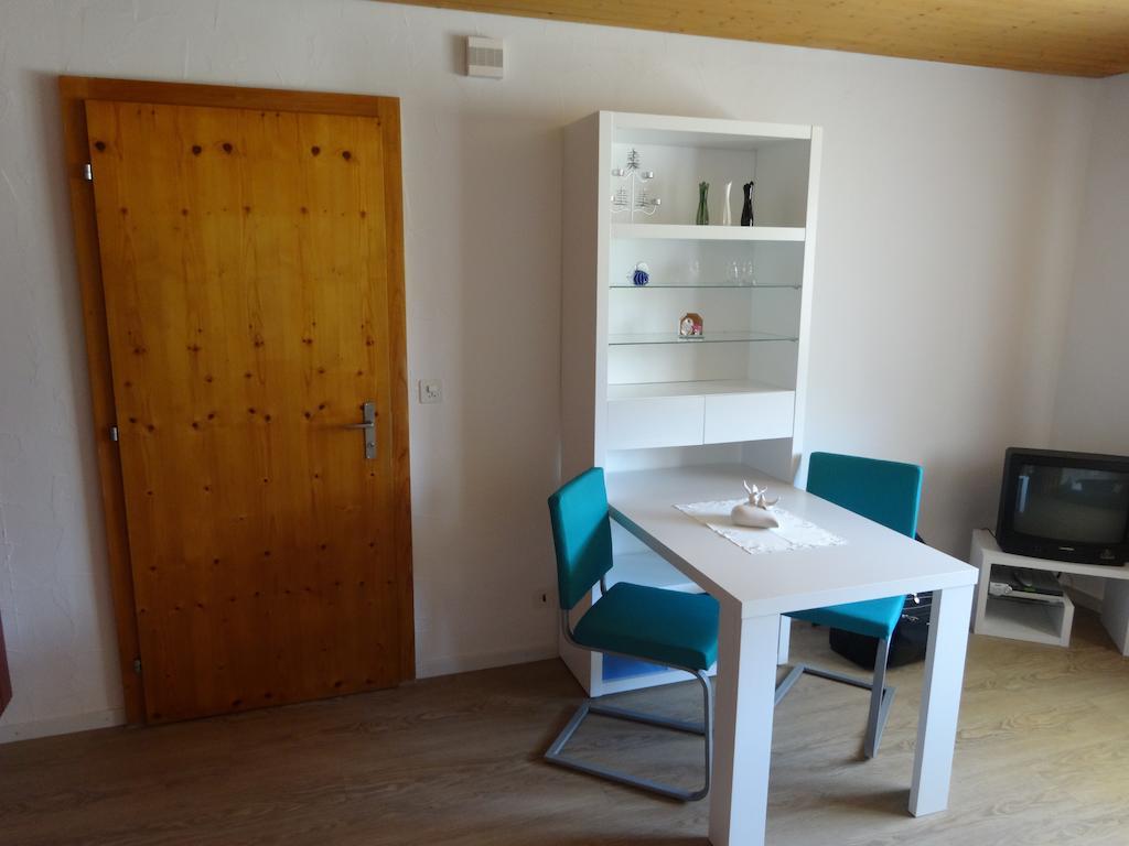Ferienwohnung Casa Ursina Седрун Стая снимка